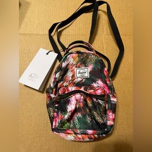 New Herschel Nova Crossbody Pixel Floral 10727-04504-OS